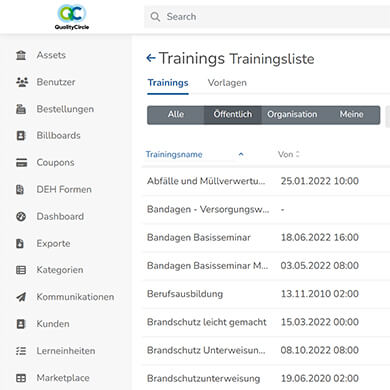 Ein Screenshot von der Software. Aufgelistet sind verfügbare Trainingsmöglichkeiten zusammen mit relevanten Information wie z.B. Termine und Dauer.